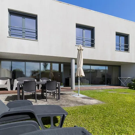 Brisamar - Casa Com Piscina موليدو